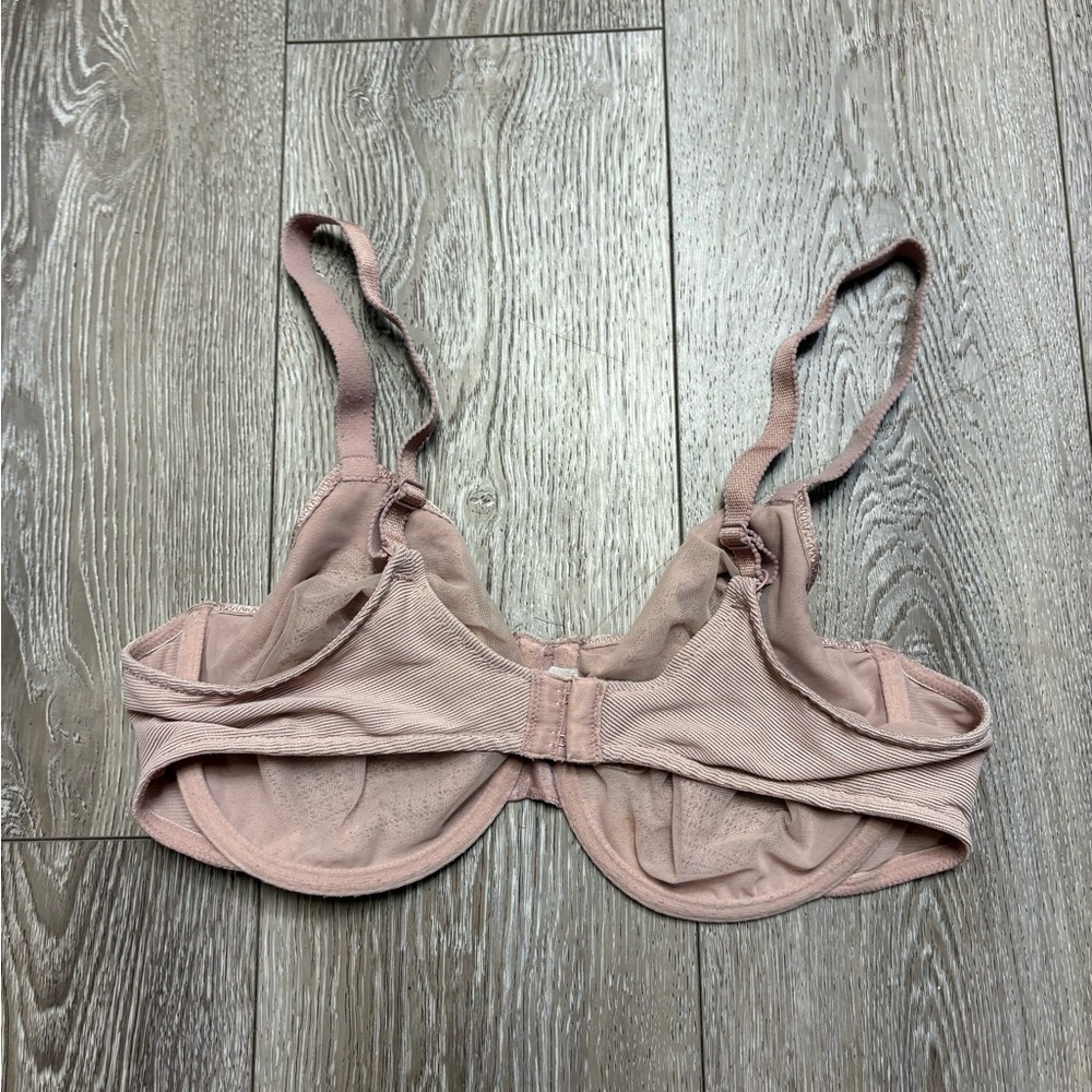 Wacoal Lace Bra in Soft Pink - Picture 2 of 6